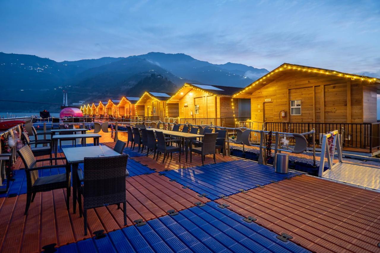 Le Roi Floating Huts & Eco Rooms Tehri New Tehri Exterior photo